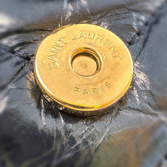 YSL SAINT LAURENT COLLEGE MINI CHAIN BAG IN SHINY CRACKLED LEATHER BLACK - Picture 14 of 16